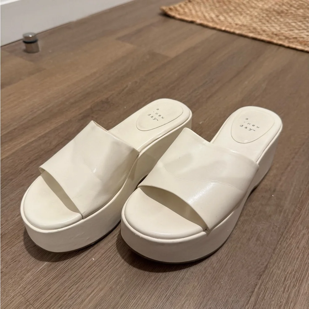a new day Cream Platform Slide Sandals